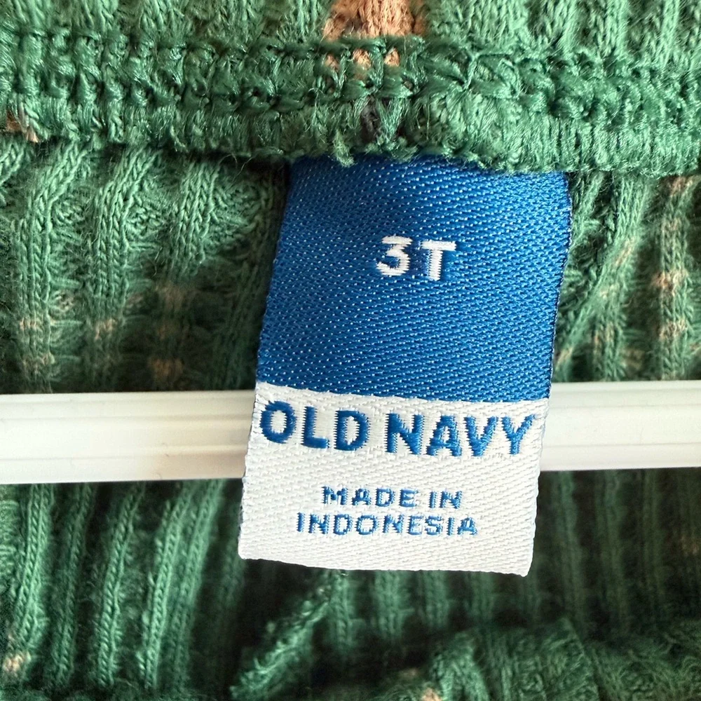 Old Navy Green Waffle-Knit Kids Top with Tan Deer Accents